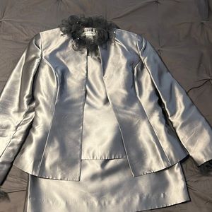 Noviello-Bloom Silk Skirt Suit